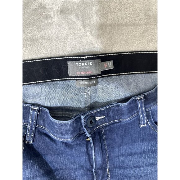 Women’s Torrid Denim Jeans Sky high Skinny Premium Stretch Size 20 Short - Picture 9 of 16